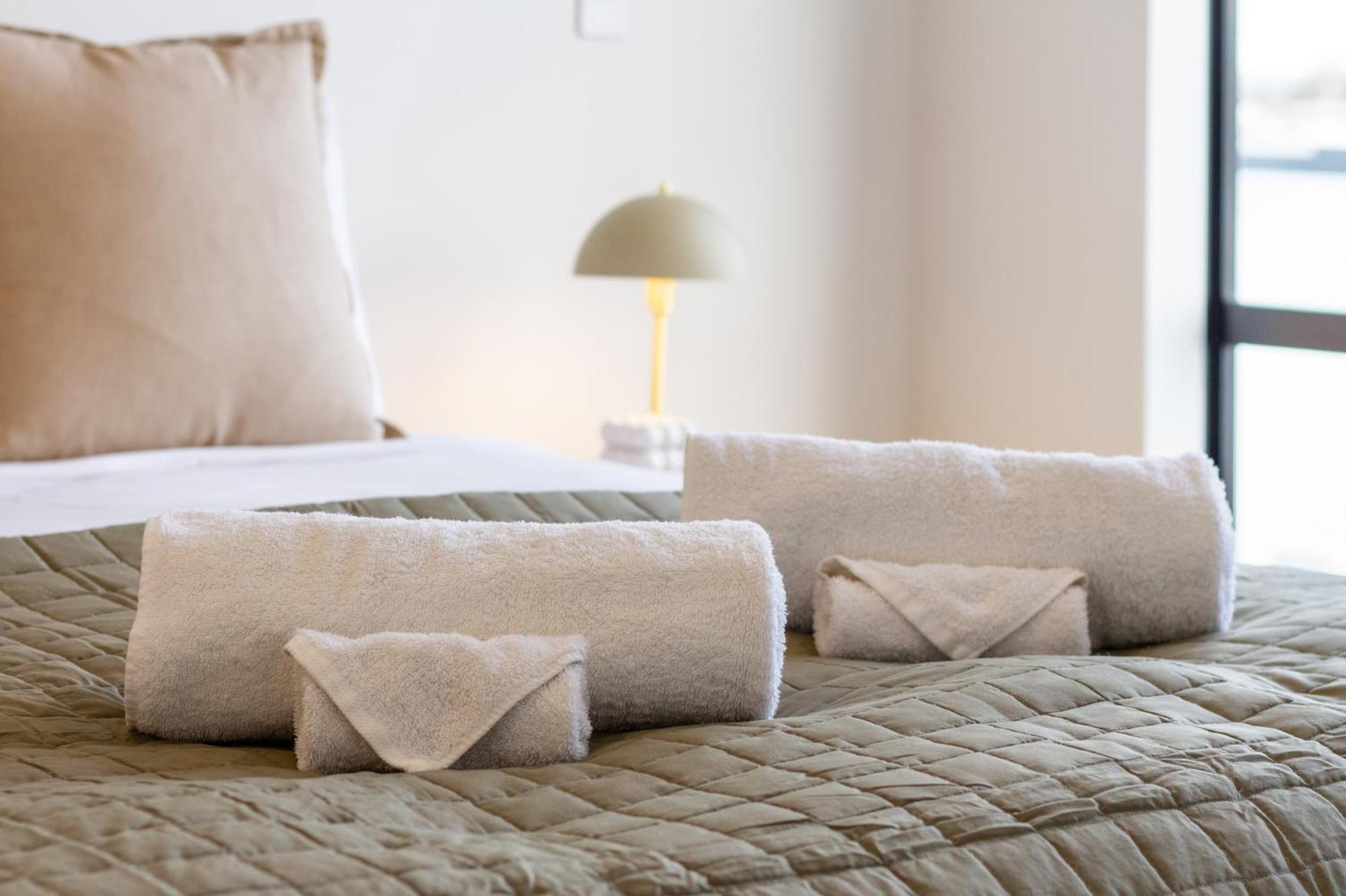 2 Bed, 2 Bath W Sofa Bed - Great Cafes Nearby Lejlighed Christchurch Eksteriør billede