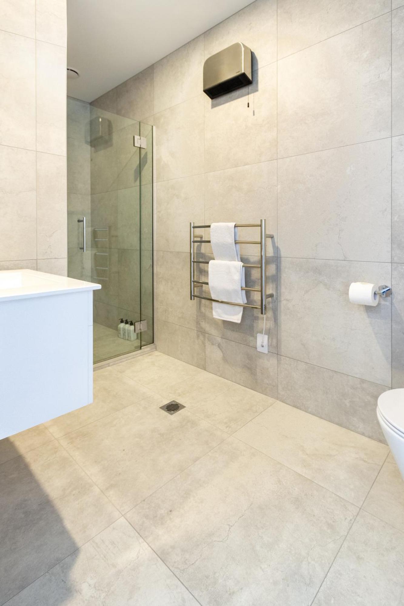 2 Bed, 2 Bath W Sofa Bed - Great Cafes Nearby Lejlighed Christchurch Eksteriør billede