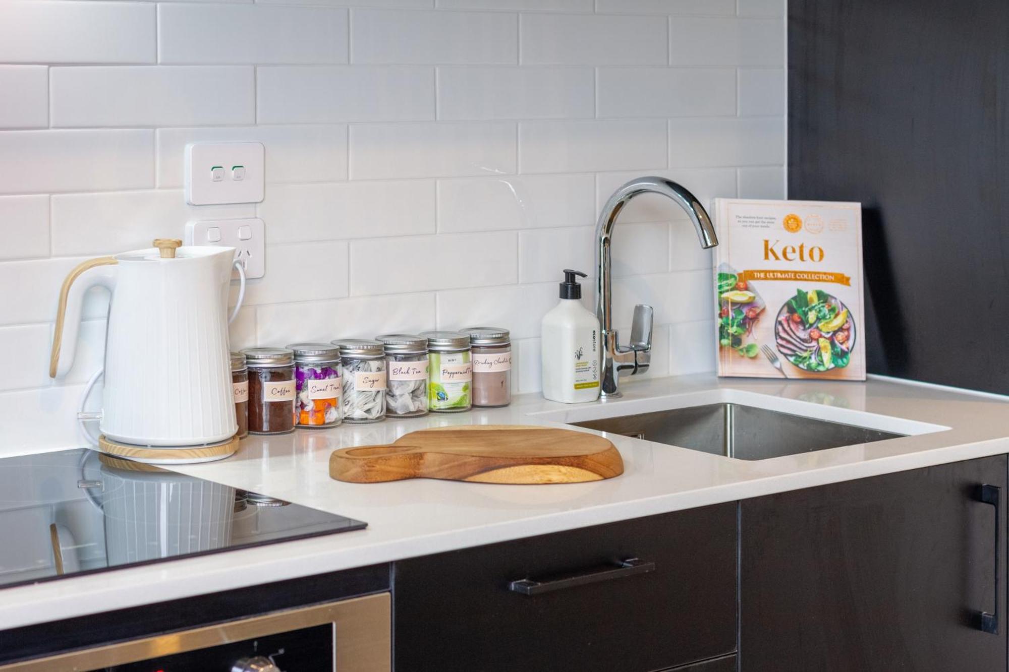 2 Bed, 2 Bath W Sofa Bed - Great Cafes Nearby Lejlighed Christchurch Eksteriør billede