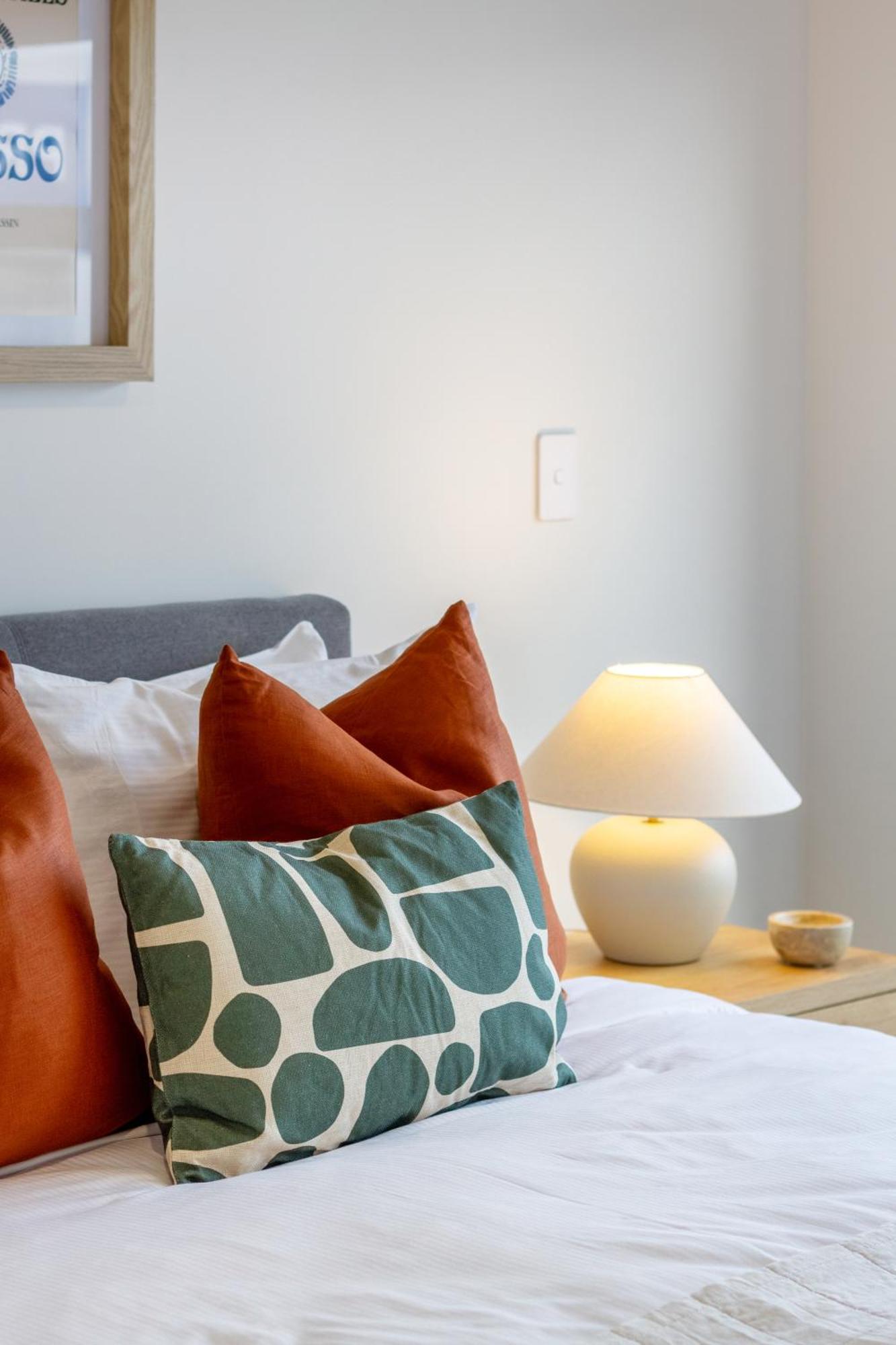2 Bed, 2 Bath W Sofa Bed - Great Cafes Nearby Lejlighed Christchurch Eksteriør billede