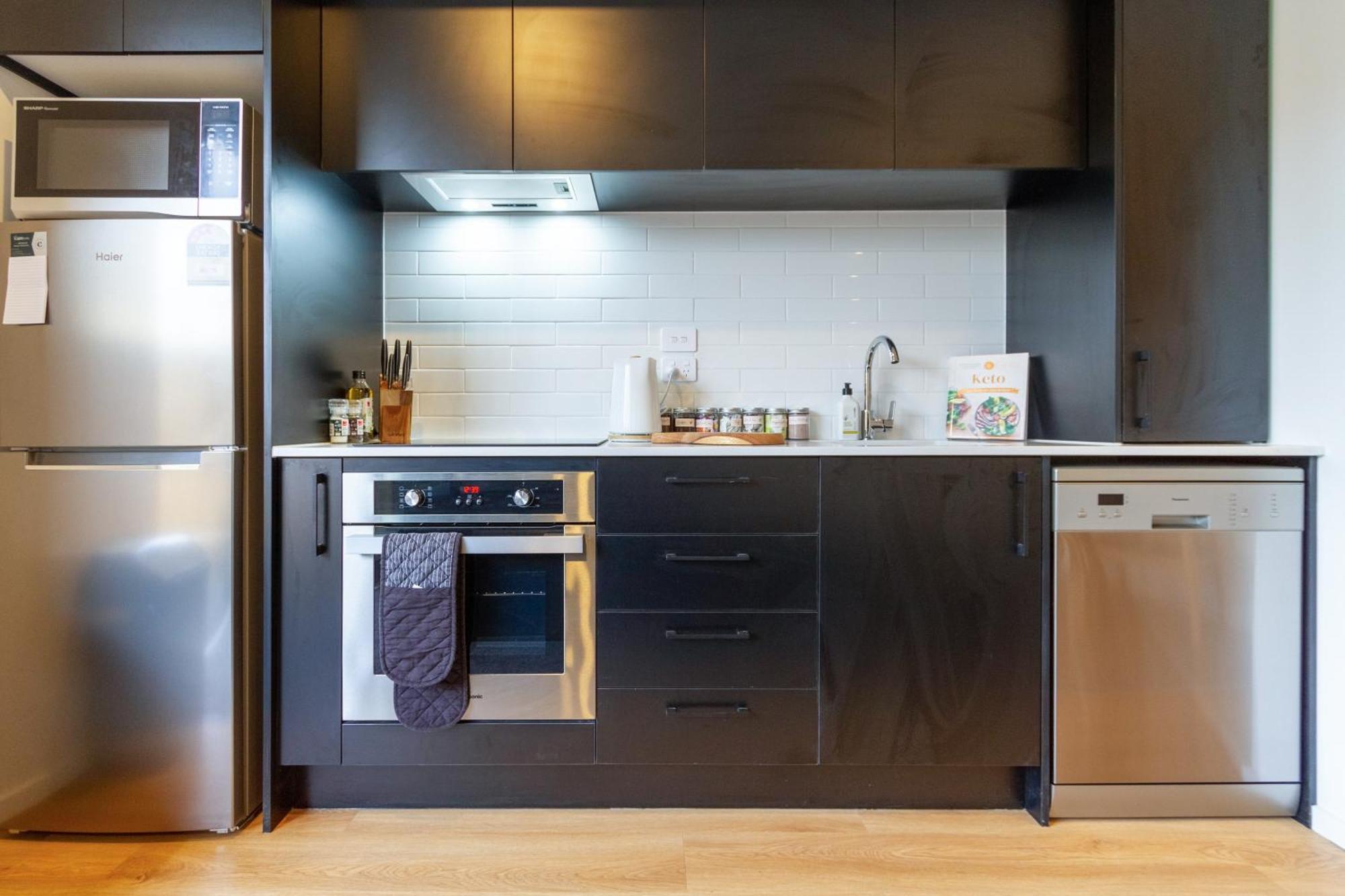 2 Bed, 2 Bath W Sofa Bed - Great Cafes Nearby Lejlighed Christchurch Eksteriør billede